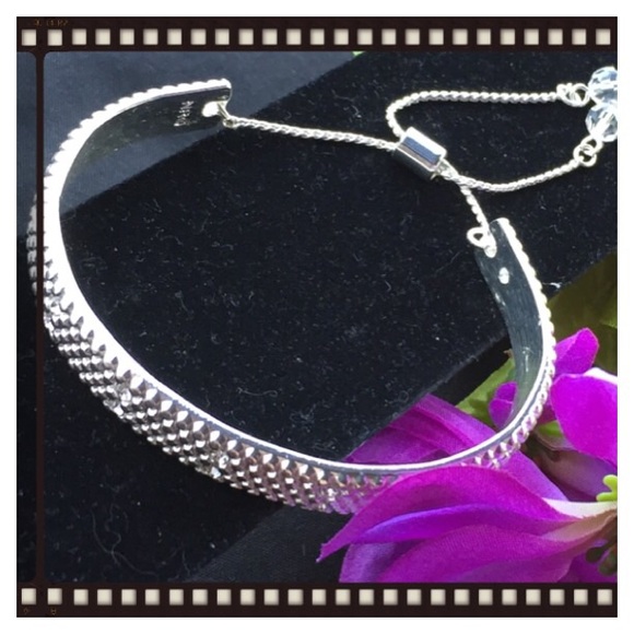 Avon Jewelry - 😎Terranova Cuff Bracelet